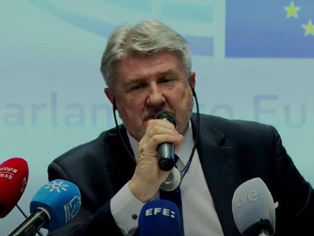 El Parlamento Europeo admite a trámite la denuncia del IPSE contra el Gobierno de Sánchez: «Europa ya investiga la corrupción y el deterioro democrático en España»