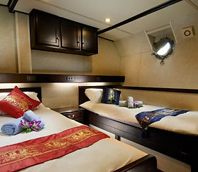 8679ef_31888b7ebcab443bb03a518da62abdb7~mv2_edited.jpg