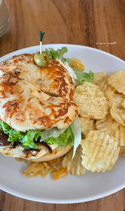 Imagen de WhatsApp 2024-04-02 a las 19.17.33_7ee920e3