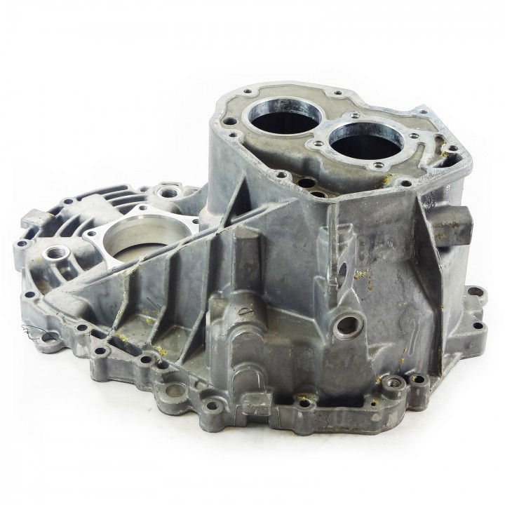 8744047 Transmission housing -MT