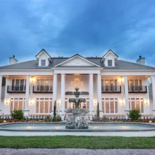 Luxmore Grande Estate | Elope in Orlando, Florida