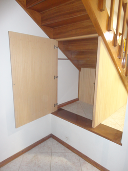 Armário Embutido em Escadas