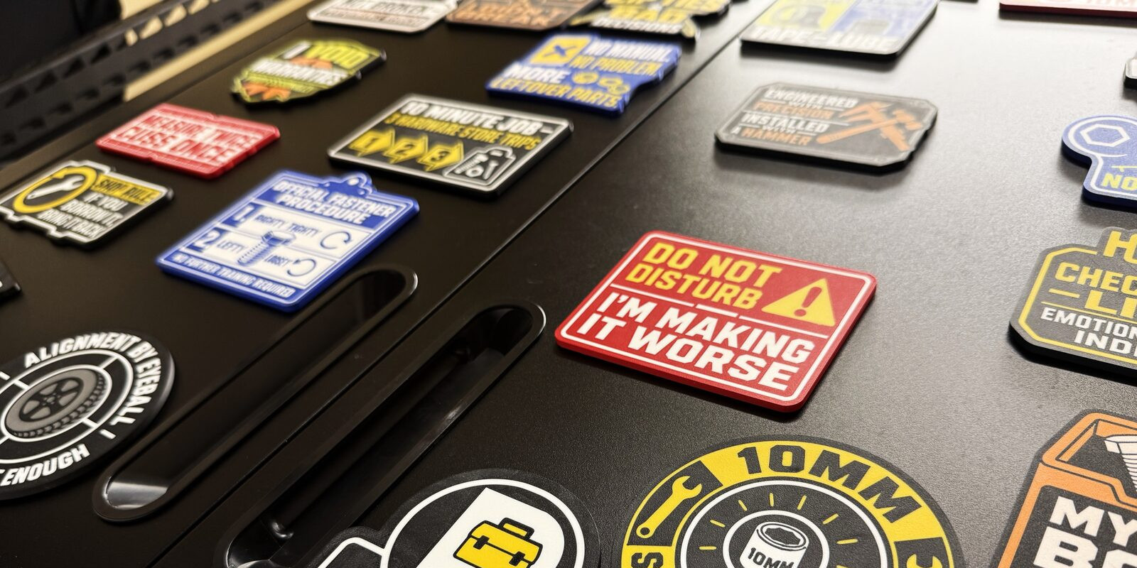 Novelty Magnets & Signs