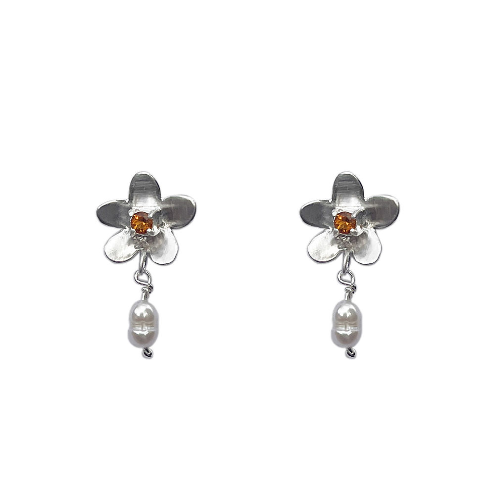 Thumbnail: Forget-Me-Not Pearl Earrings (Pair)