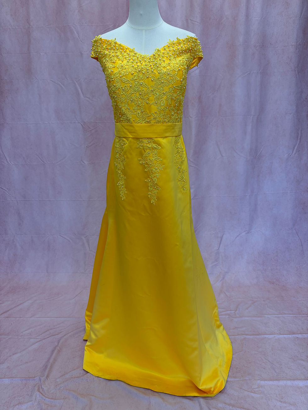 Miniatura: Long Yellow Dress