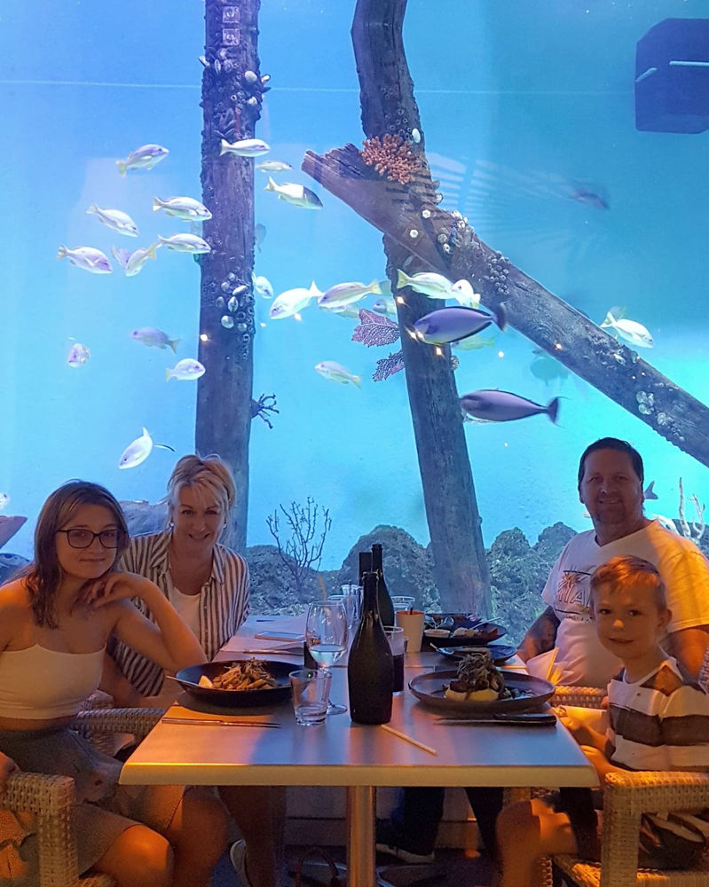 CAIRNS Aquarium & Dundee's