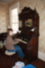 Playing the pump organ