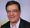 Ricardo Headshot.jpg