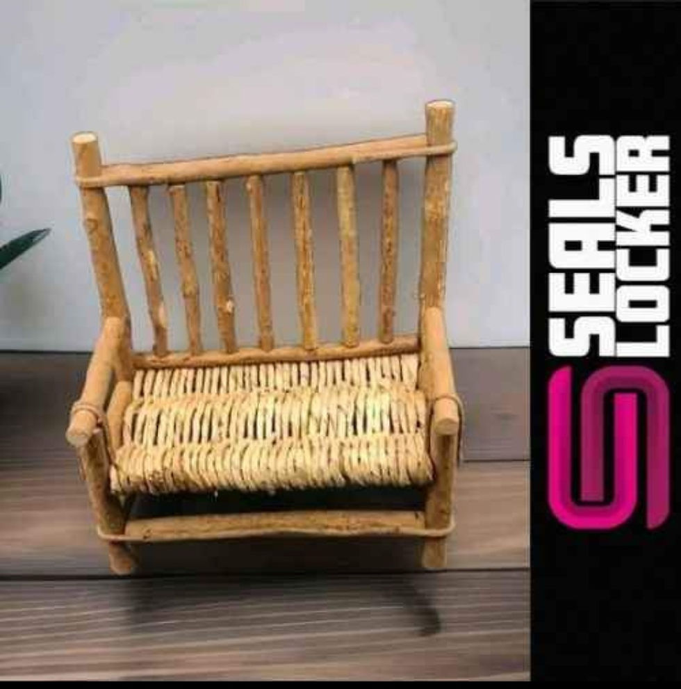 Stone The Crows Twig Display Bench 25cm