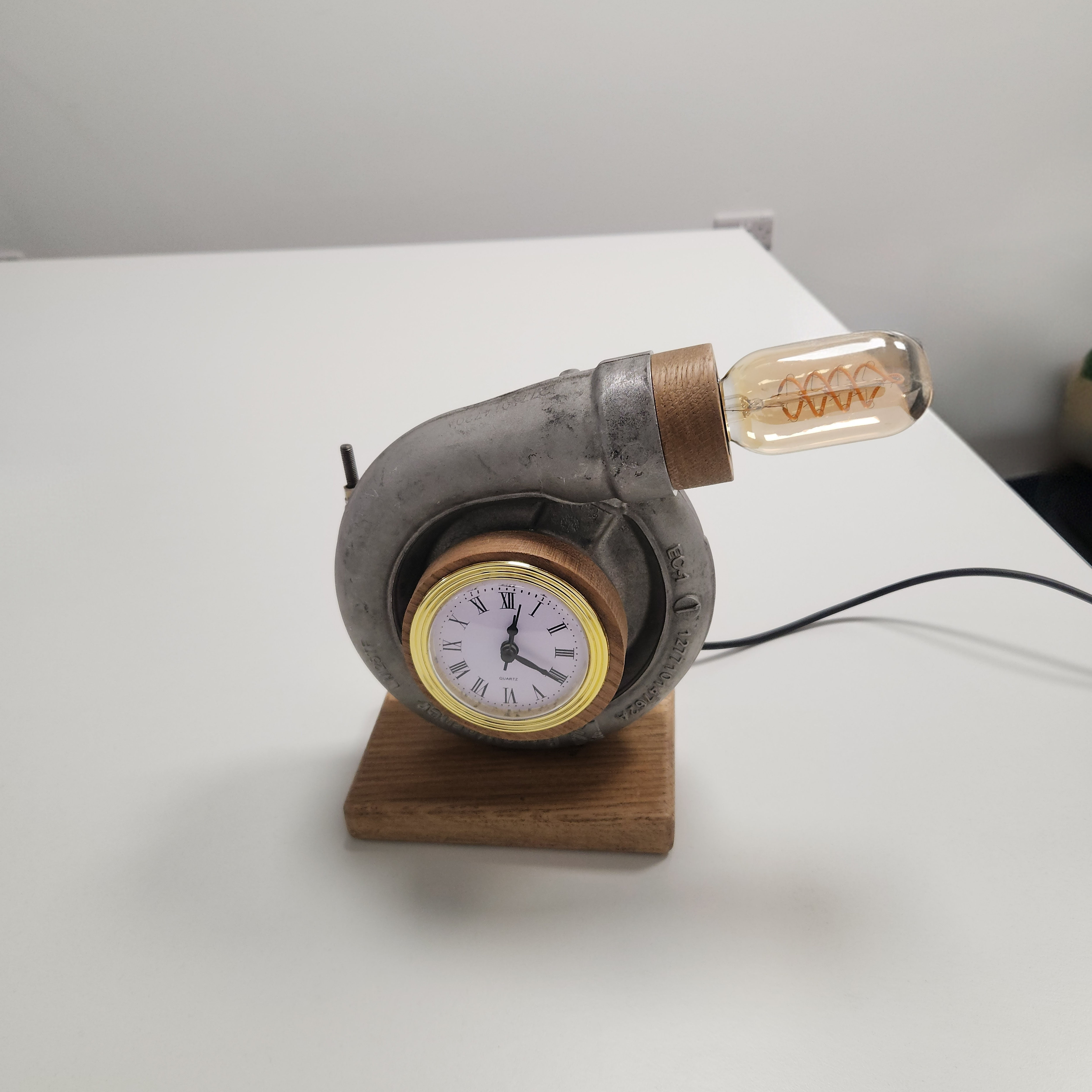 Mercedes Truck Turbo Lamp Mounted On Oak Base With Quartz Movement Clock - Autom