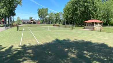 Chalet à louer en Montérégie, parfait pour mariages, réunions de groupe et retraites d'entreprise, accueillant jusqu'à 50 personnes. Réservez dès maintenant votre séjour inoubliable. Location de chalet en ligne.