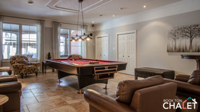 Chalet à louer en Montérégie, parfait pour mariages, réunions de groupe et retraites d'entreprise, accueillant jusqu'à 50 personnes. Réservez dès maintenant votre séjour inoubliable. Location de chalet en ligne.