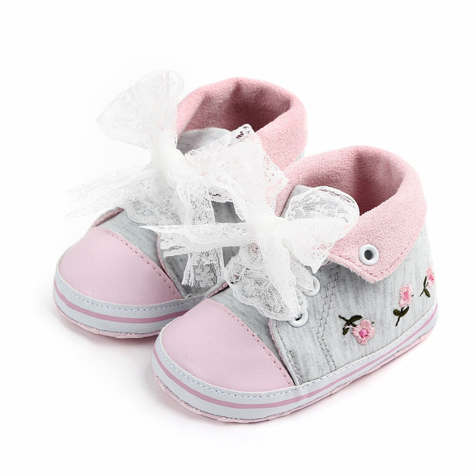 Thumbnail: Baby Girl Floral Embroidered Soft Shoes 