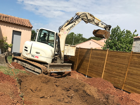 Installation piscine coque étape 1 terrassement.png