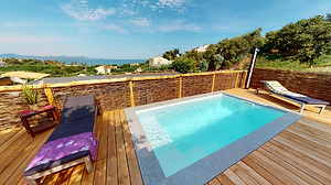 petite coque de piscine.png