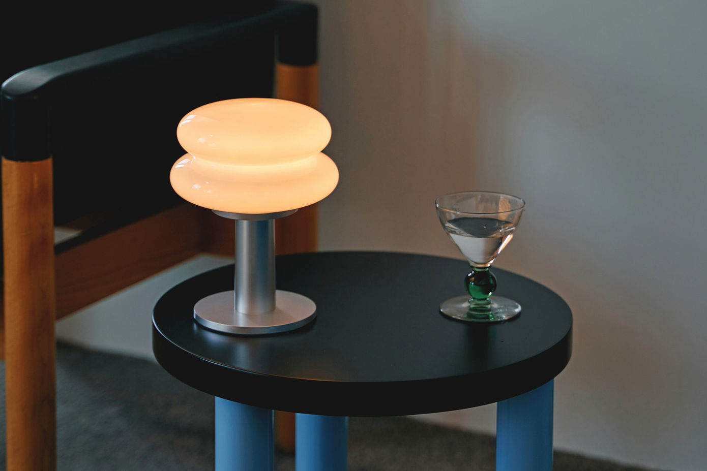 ILKW.（アイエルケーダブリュー）のテーブルランプ「SNOWMAN（スノーマン）」