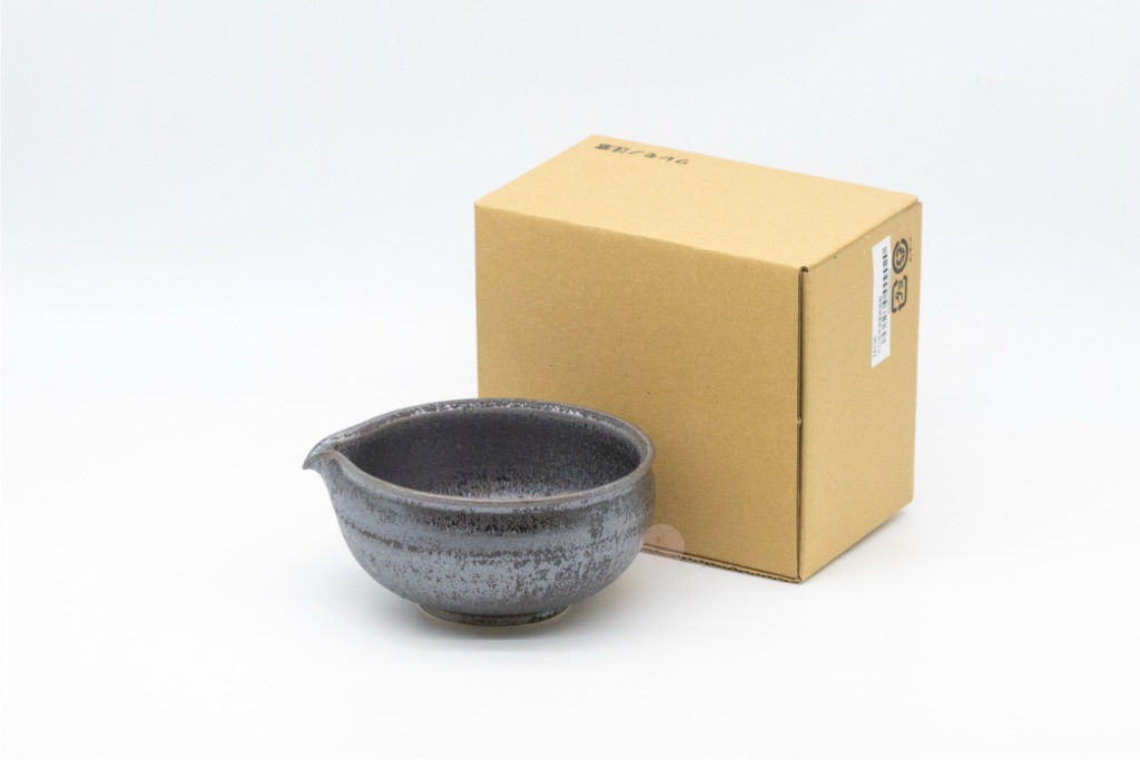 黑結晶釉 片口抹茶碗 (常滑燒)