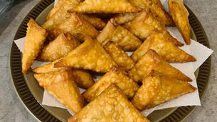 Keema And Peas Samosa