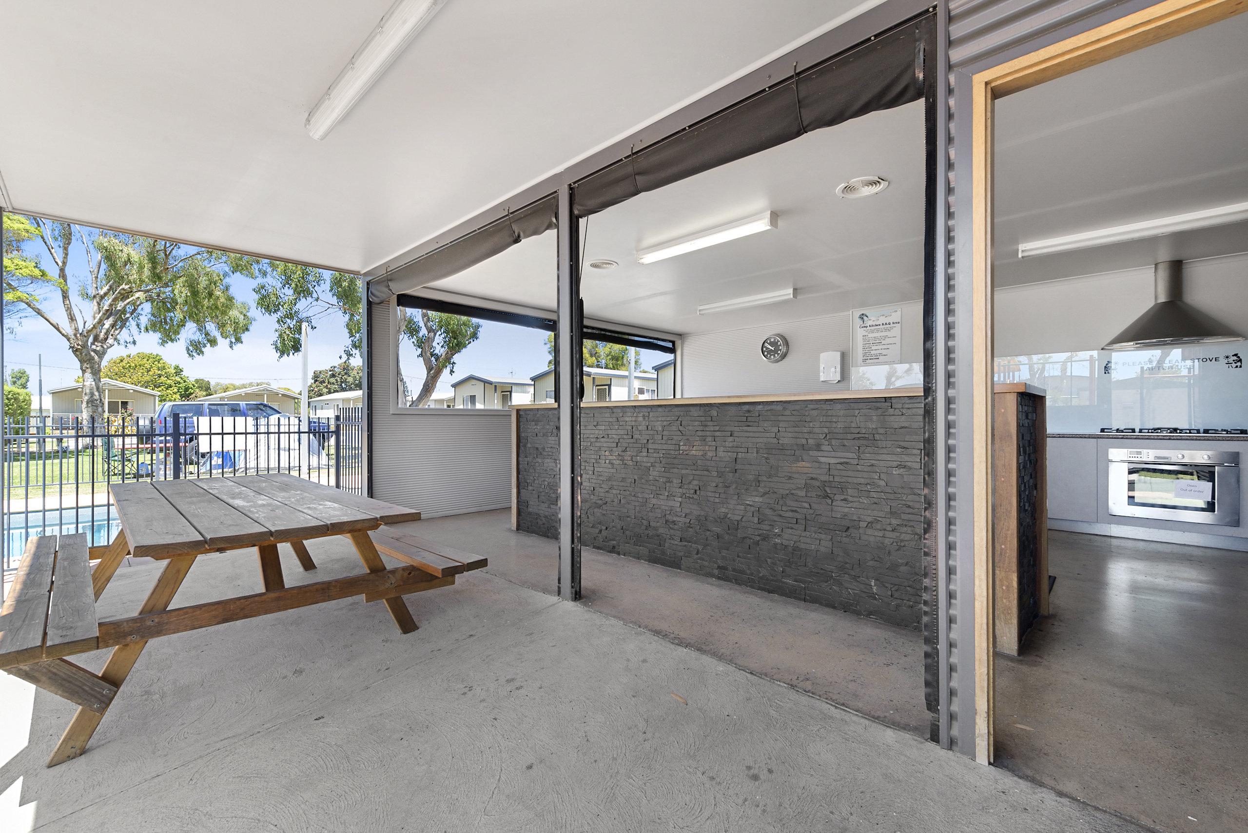 Outdoor Eating Areas