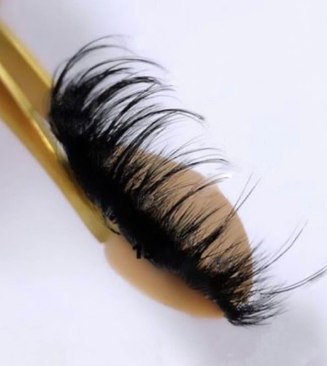 Custom Lash Extensions