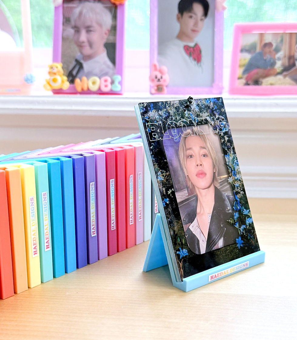 Thumbnail: Photocard Holder Display Stand - Green / Blue Shades