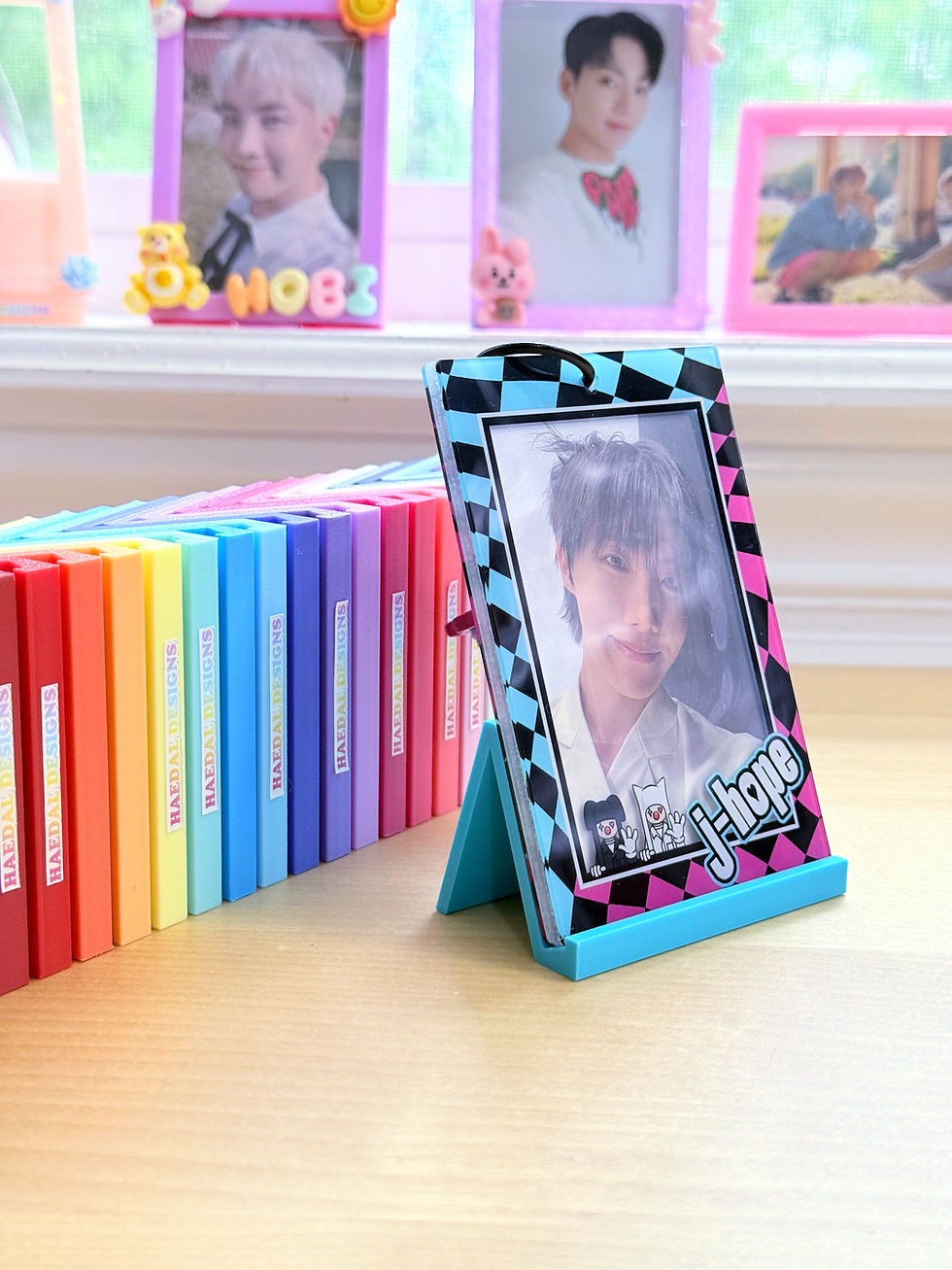 Thumbnail: Photocard Holder Display Stand - Green / Blue Shades