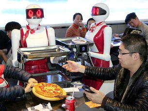 Un restaurant high-tech à Pékin : immersion dans la gastronomie automatisée