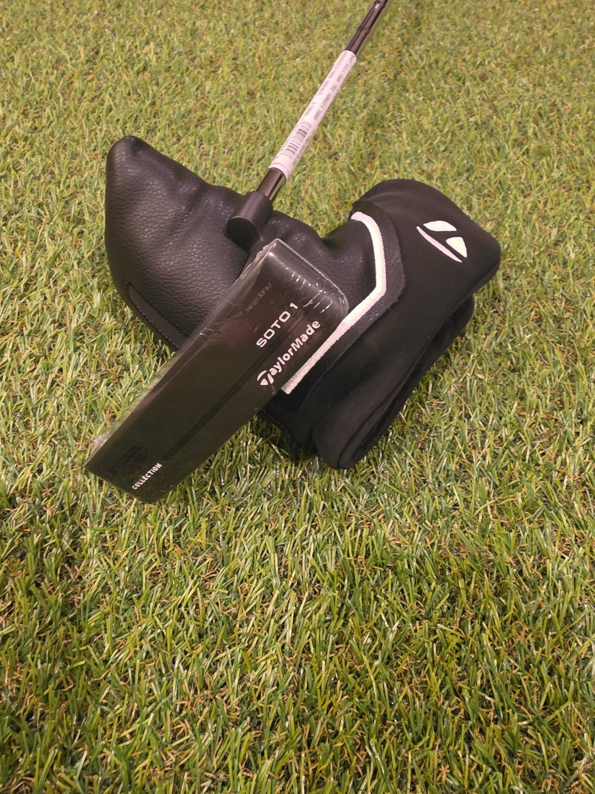Right Handed TaylorMade TP Black Soto Putter 35'' Inches New