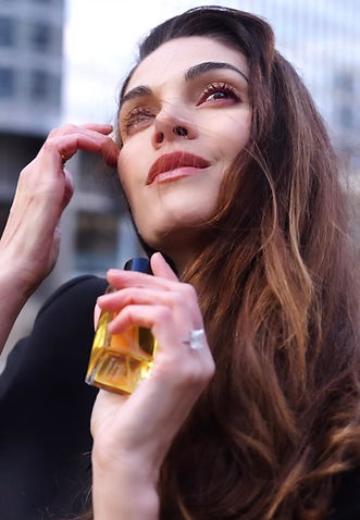 CHANEL N°5
Jocelyn Osorio holding CHANEL N°5 perfume in an editorial beauty portrait featuring the iconic fragrance.