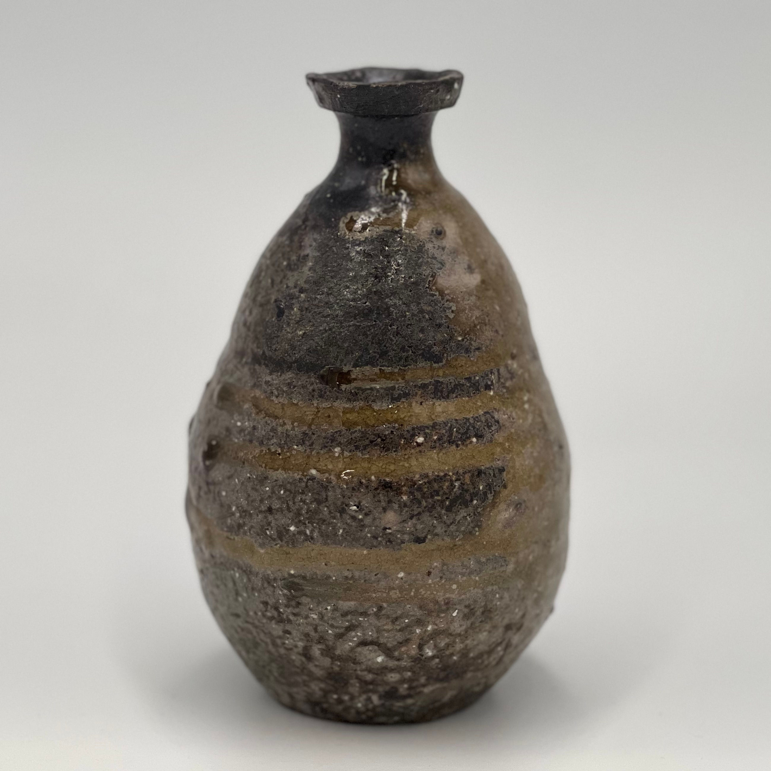 末廣学　寒風須恵器徳利　S-019