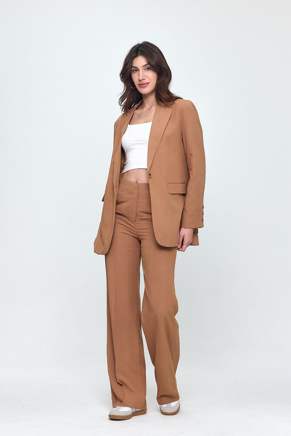 Küçük resim: NOB TWO-PIECE WOMEN'S LINEN SUIT in BROWN