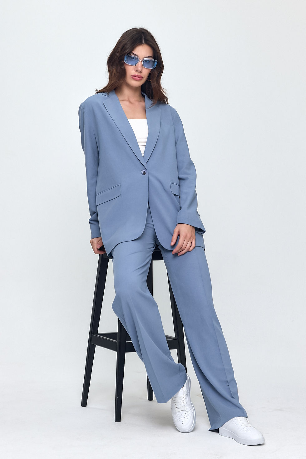 Küçük resim: NOB TWO-PIECE WOMEN'S LINEN SUIT in BLUE