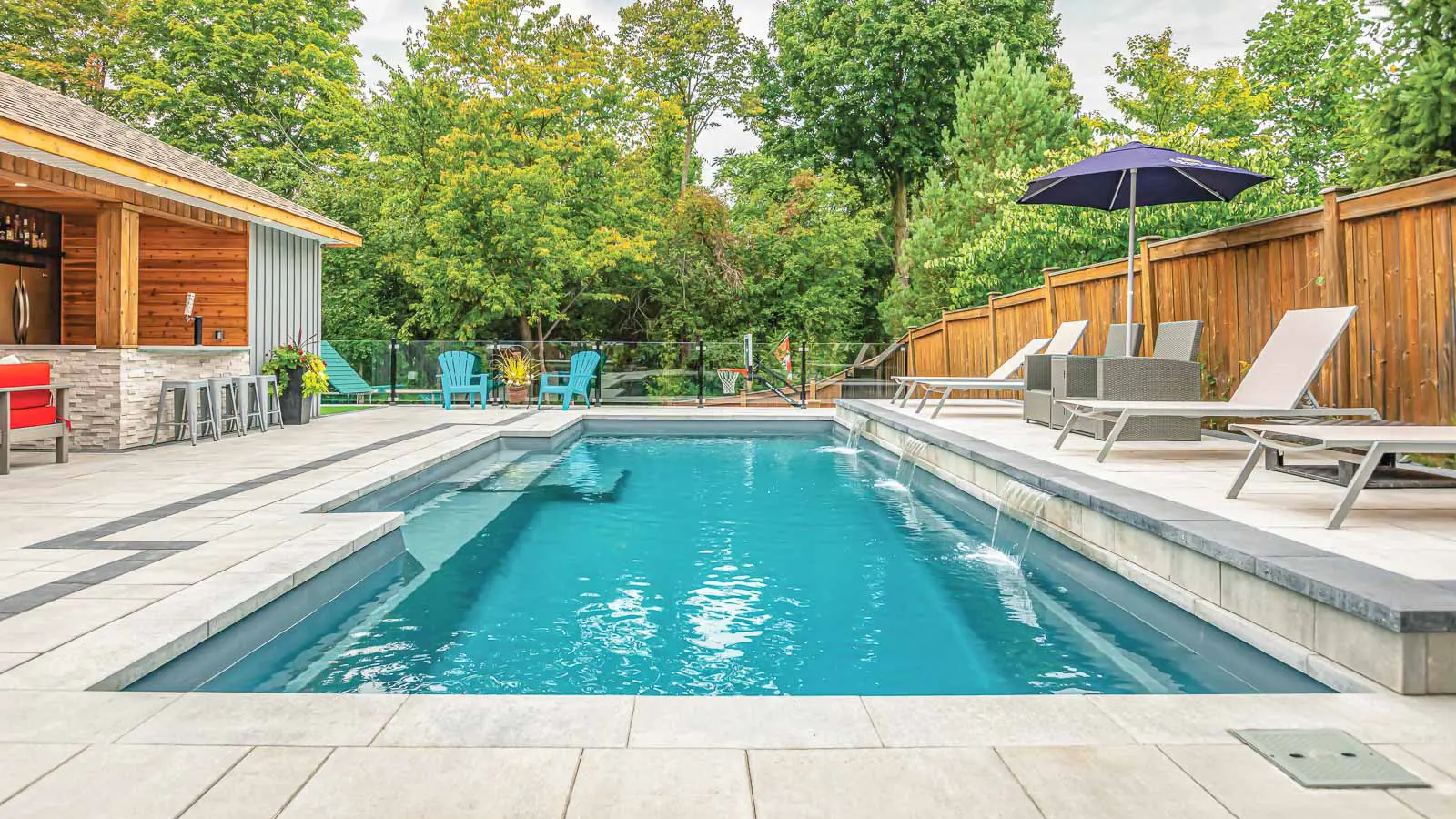 Leisure-Pools-Elegance-fiberglass-pool.webp