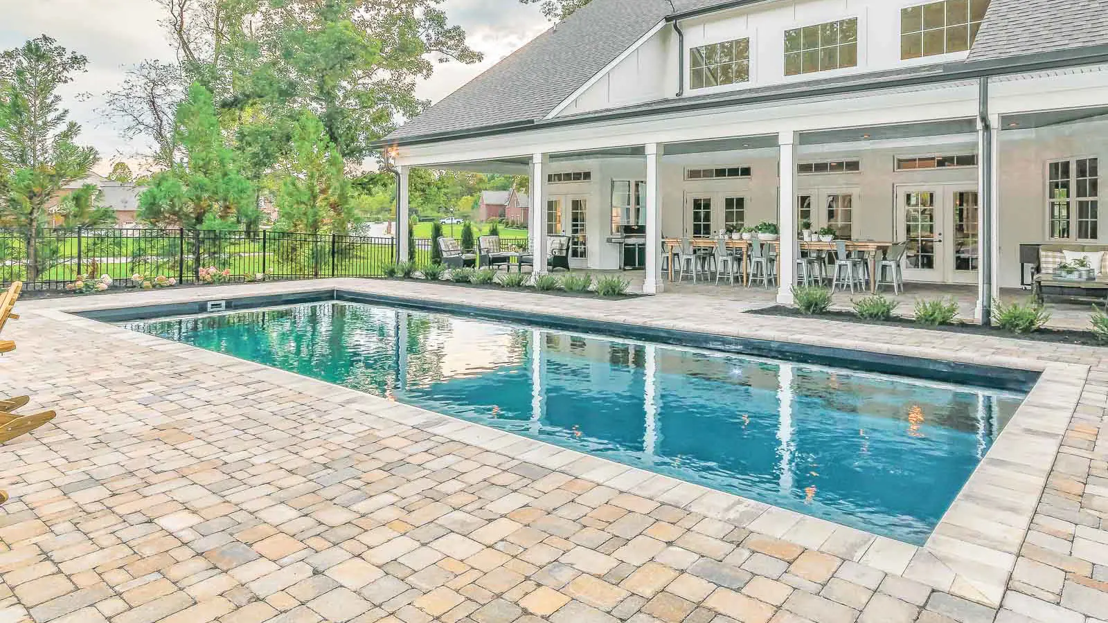 Leisure-Pools-Infinity-fiberglass-pool.webp