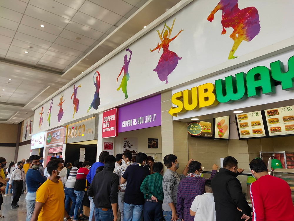Statue of Unity Starbucks Sou