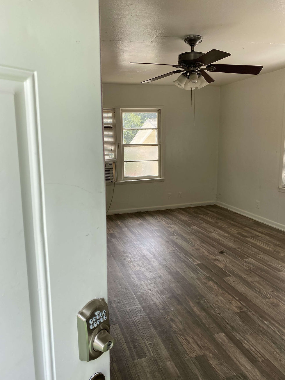 1204 W. Mulberry (#d), 1 bedroom 1 bathroom private home.  Efficiency on UNT campus. $850.00 mo. Flexible availability date.