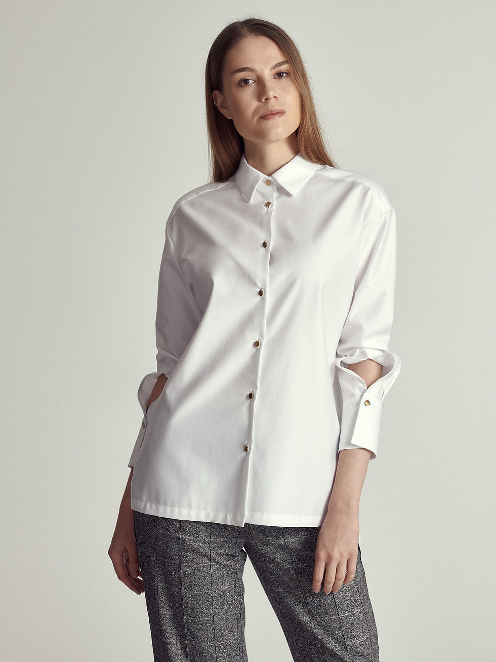 Oversize košile s průstřihy