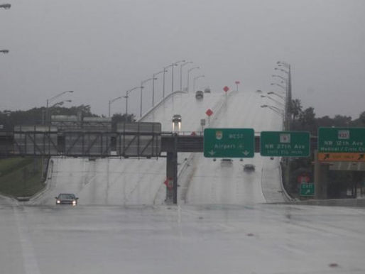 DEATH TOLL FROM HURRICANE, STORM HUGS FLORIDA COAST