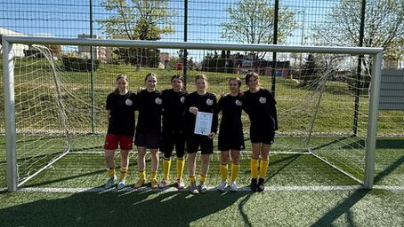 Sukces dziewcząt w piłce nożnej!
