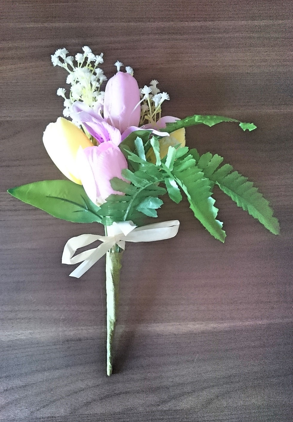 Thumbnail: Lily-Tulips mini bouquet with cream.white bow
