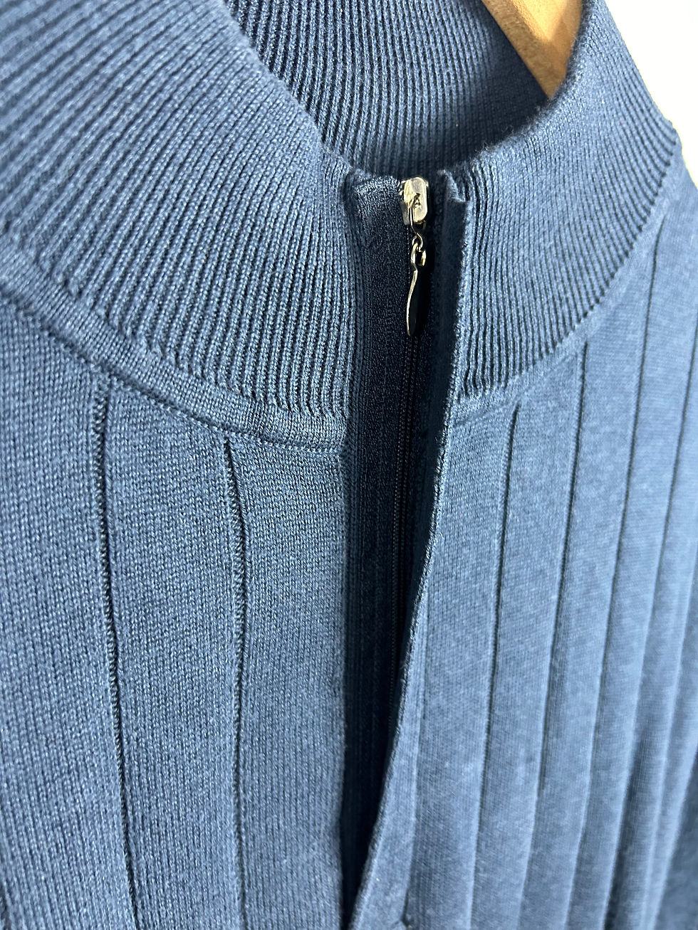 Thumbnail: King Size Blue Quarter-Zip Sweater