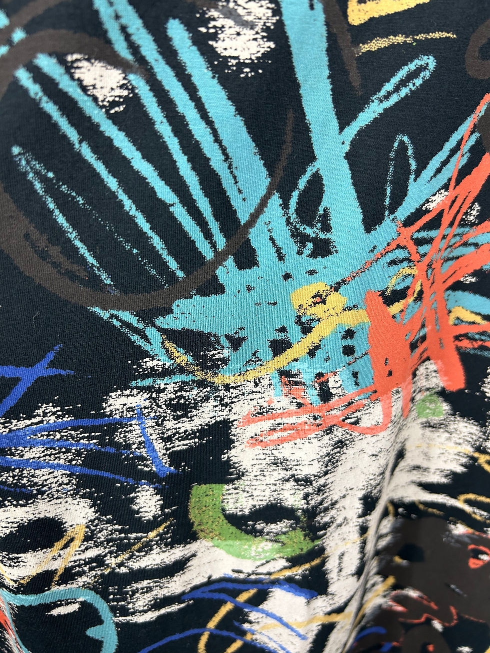 Thumbnail: Yininif Long Sleeve with Multicolor Design