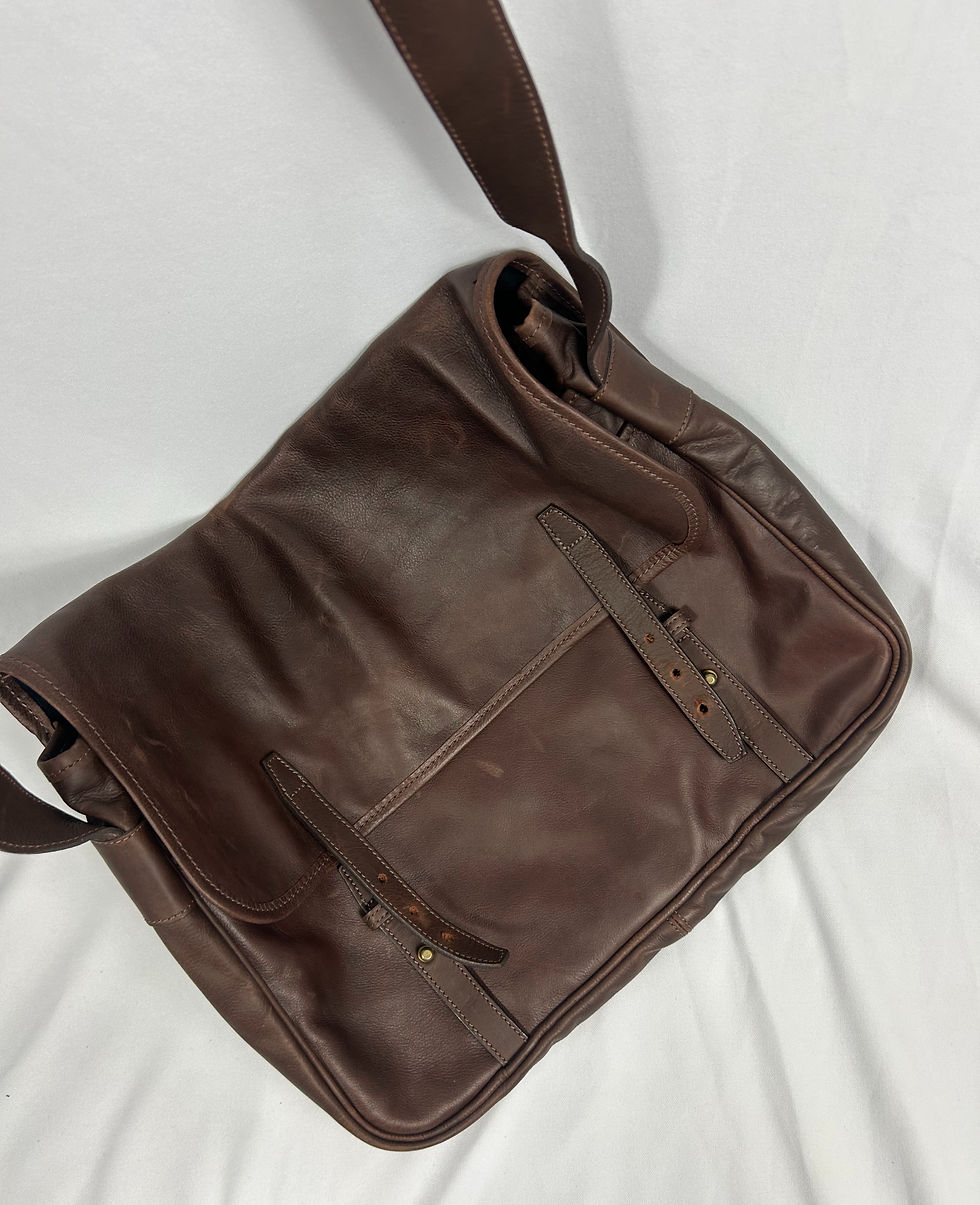 Thumbnail: Levenger Brown Leather Messenger Bag