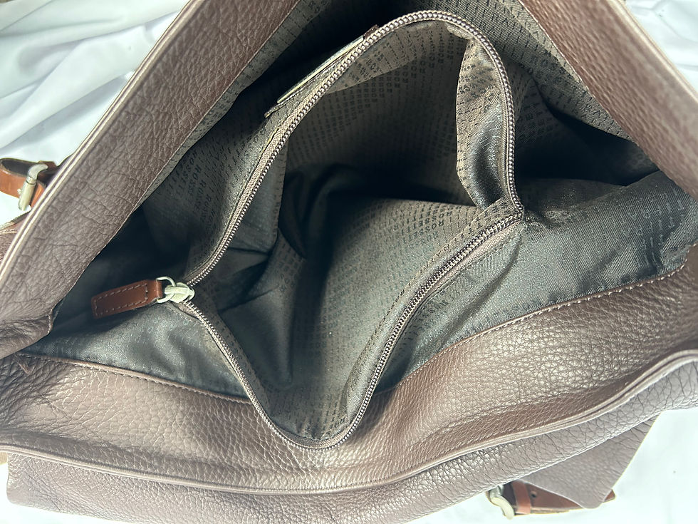 Thumbnail: Fratelli Rossetti Brown Leather Messenger Bag