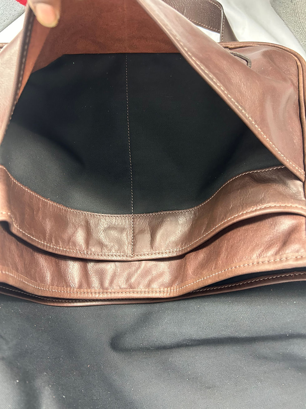Thumbnail: Levenger Brown Leather Messenger Bag