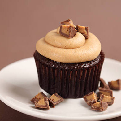 Peanut Butter Cup Core Cupcake