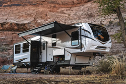 Keystone Sprinter 5th Wheels and Travel Trailers