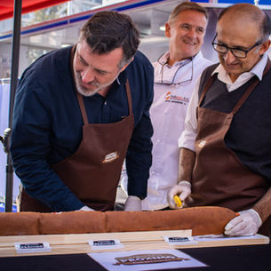 Celebramos la previa del DĆa del Completo regalando mĆ”s de mil en ĆuƱoa