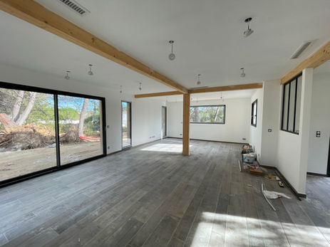 Chantier de peinture d'un salon à Troyes