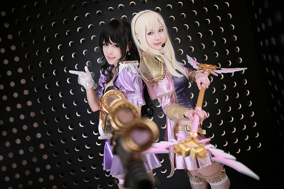 리그오브레전드 - 팝스타 케이틀린, 럭스